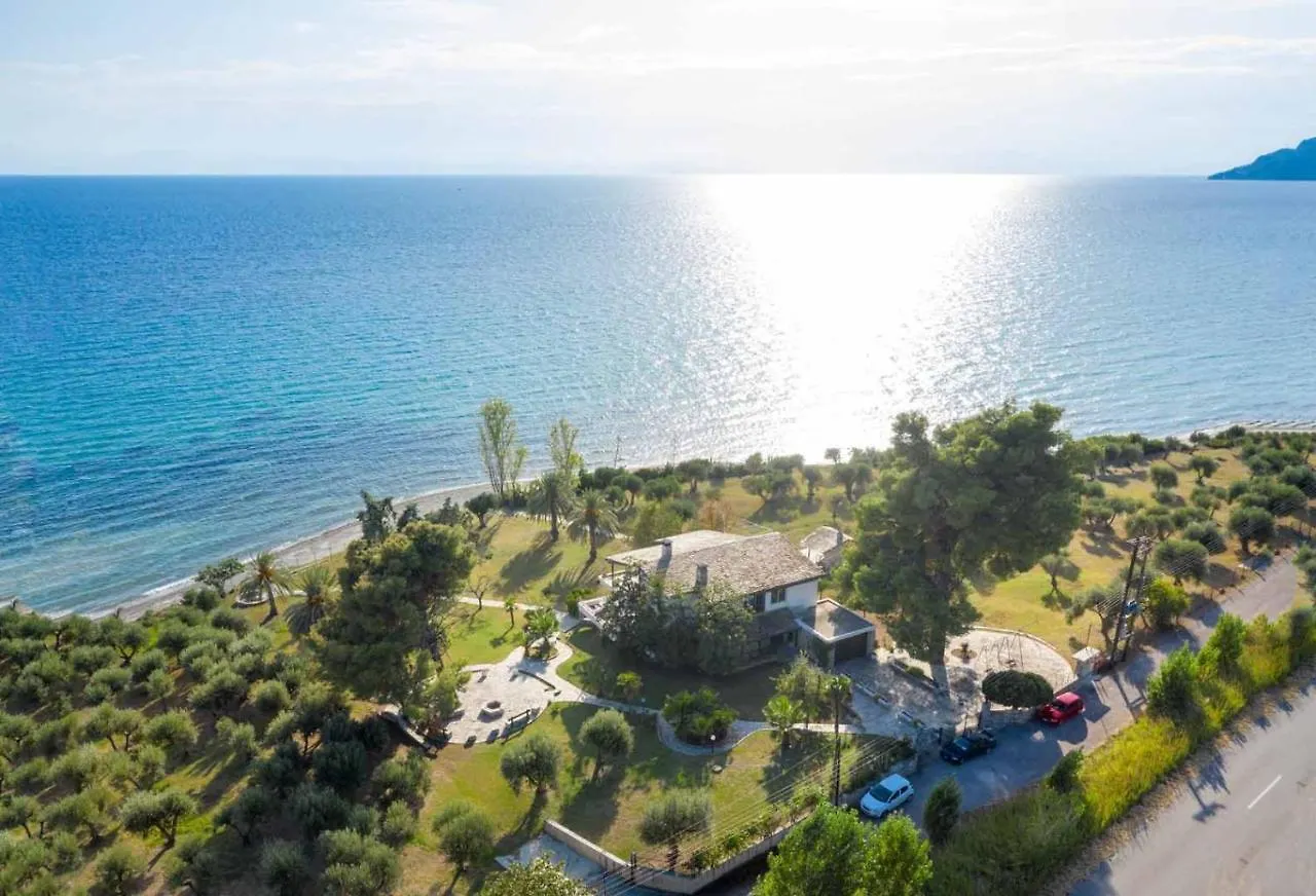 Malt Beachfront Villa Mola Kalyva