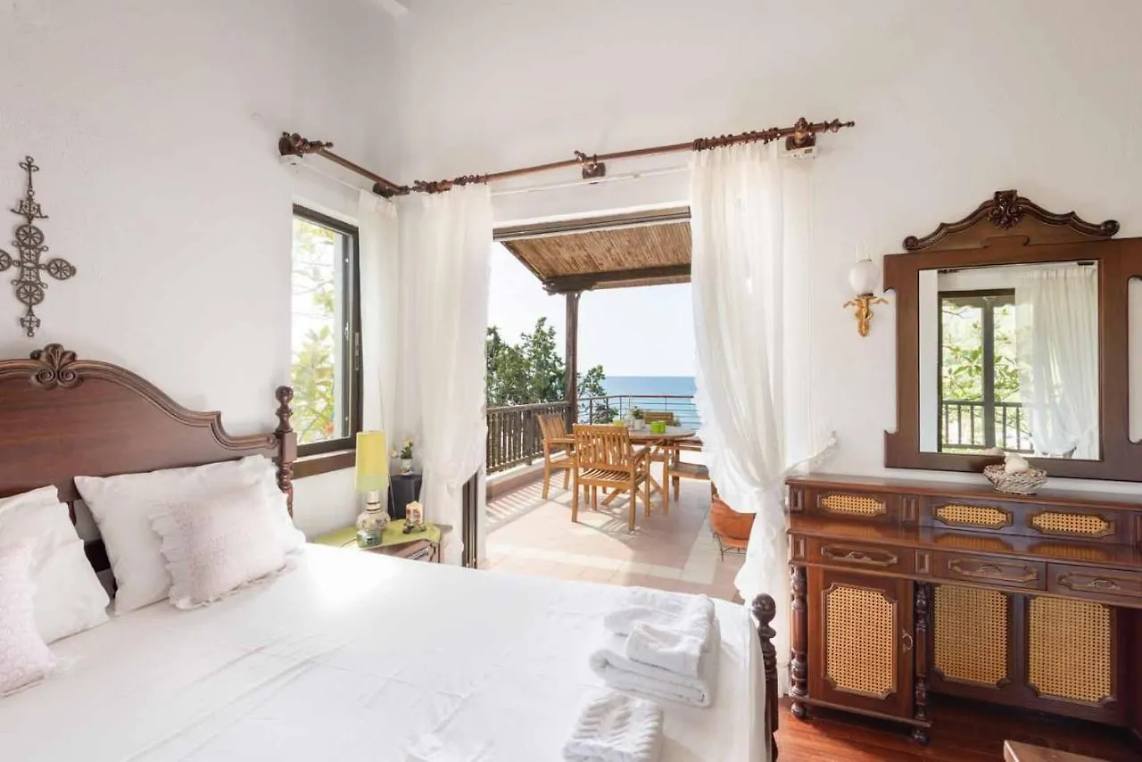 Malt Beachfront Villa Mola Kalyva