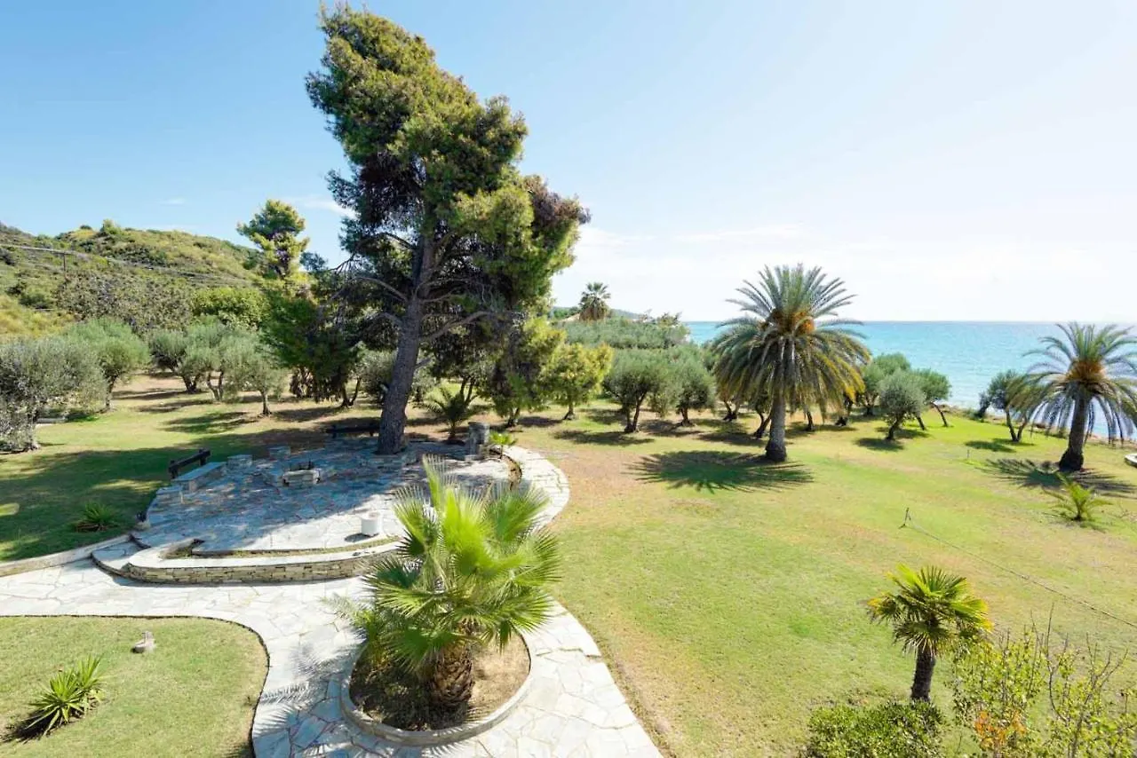Malt Beachfront Villa Mola Kalyva