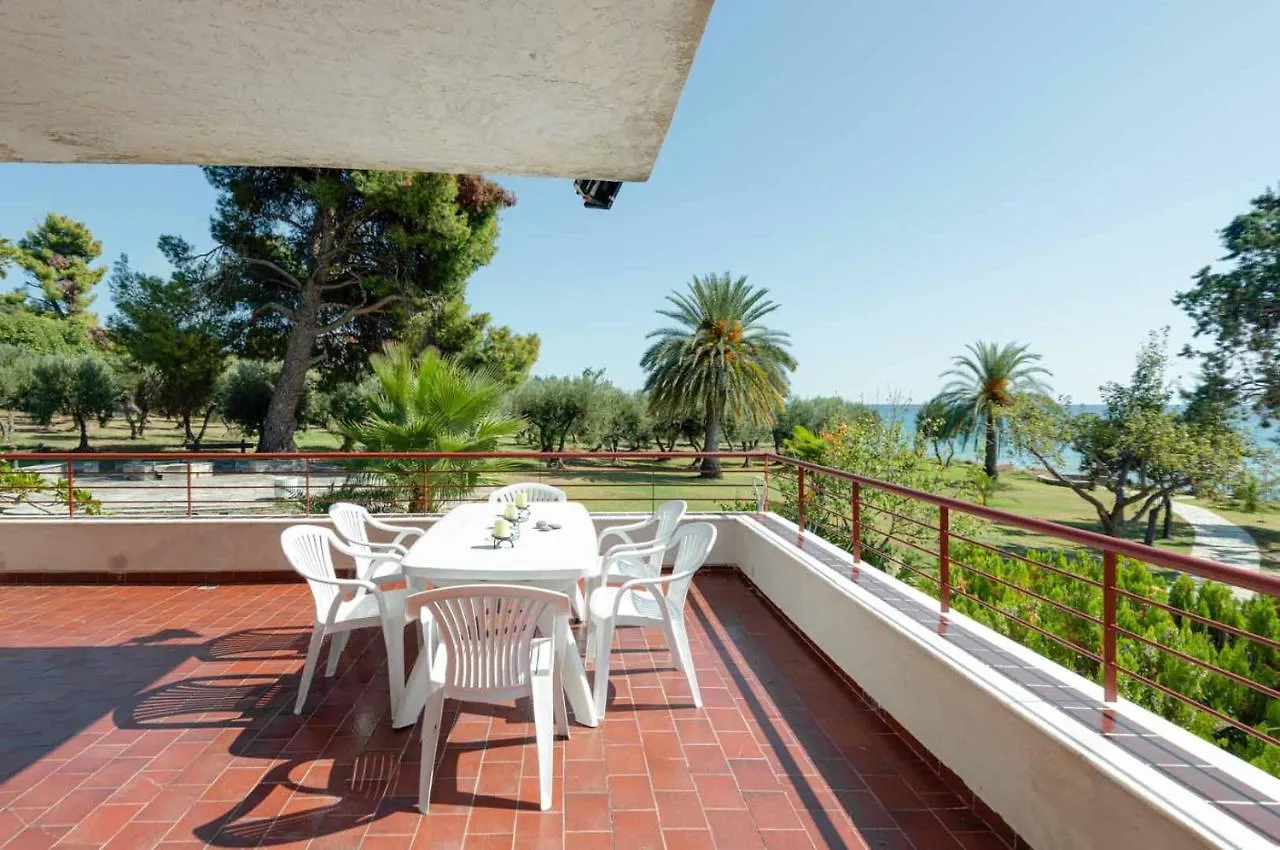 Malt Beachfront Villa Mola Kalyva