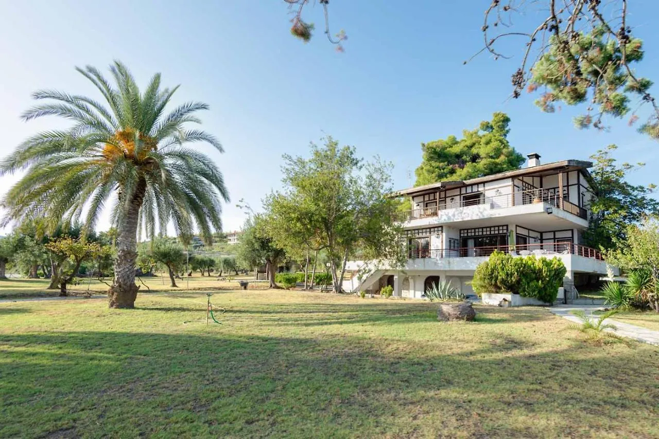 Malt Beachfront Villa Mola Kalyva
